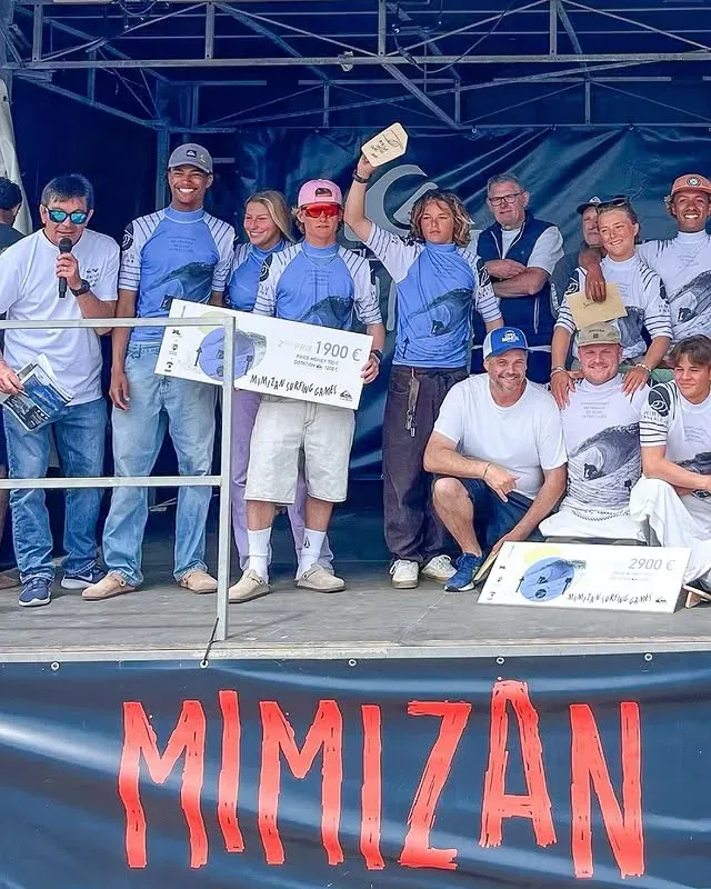 L'équipe du Santocha sur le podium des Mimizan Surfing Games